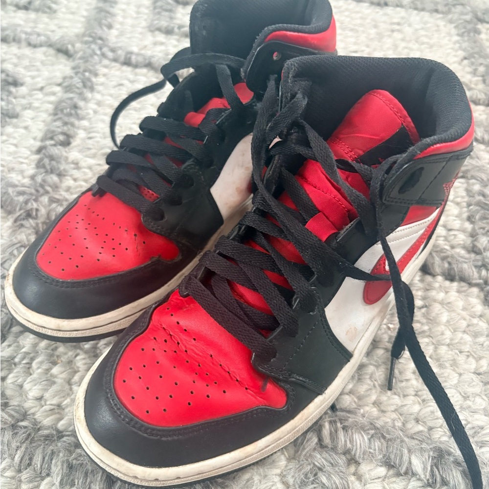 Nike Air Jordan Mid - size 8.5